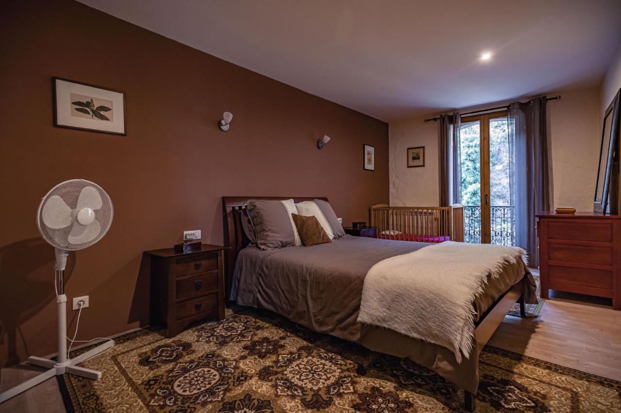 Sundrenched Relais De Poste In Serdinya Екстер'єр фото