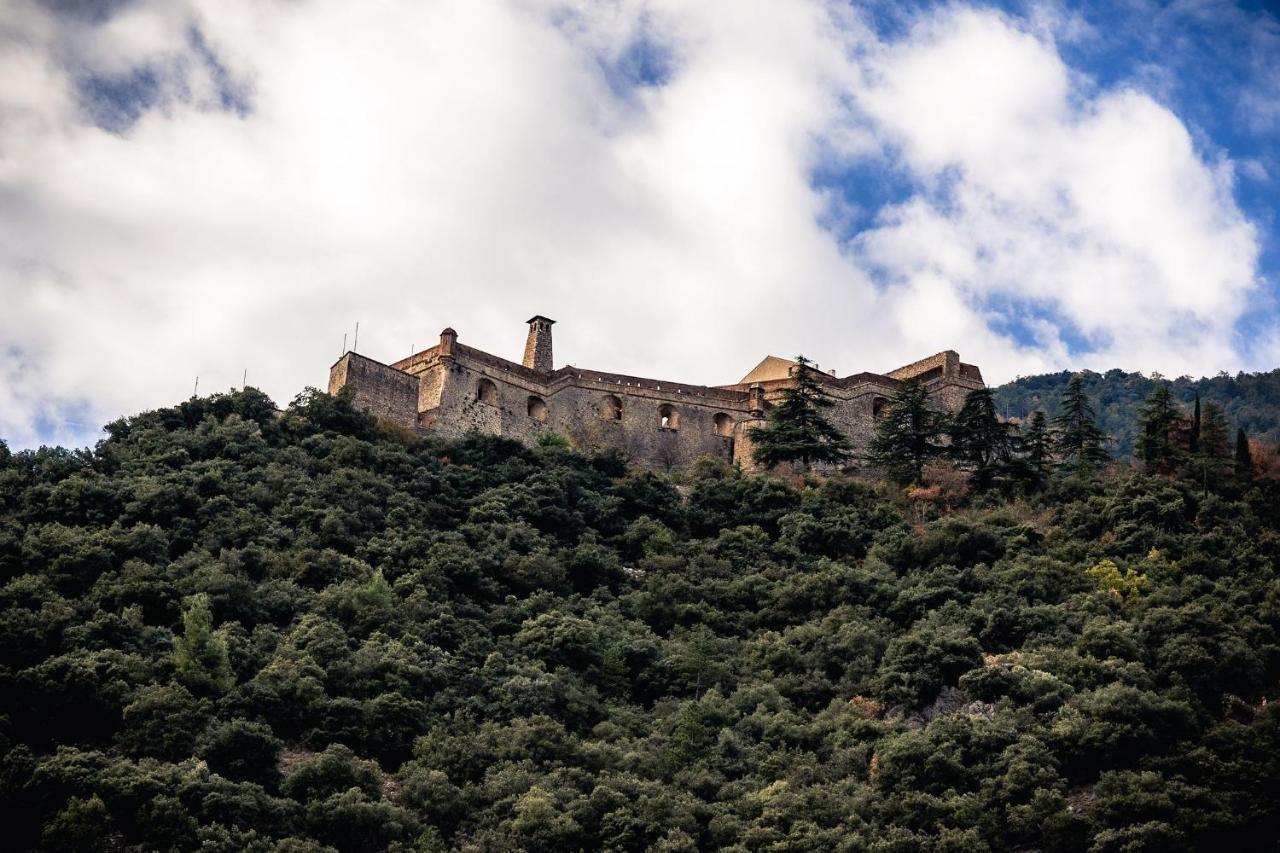 Sundrenched Relais De Poste In Serdinya Екстер'єр фото