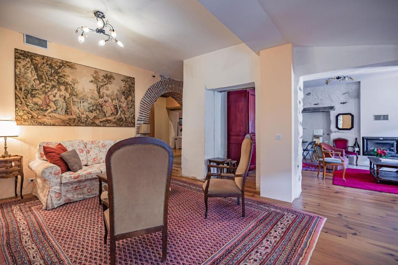 Sundrenched Relais De Poste In Serdinya Екстер'єр фото