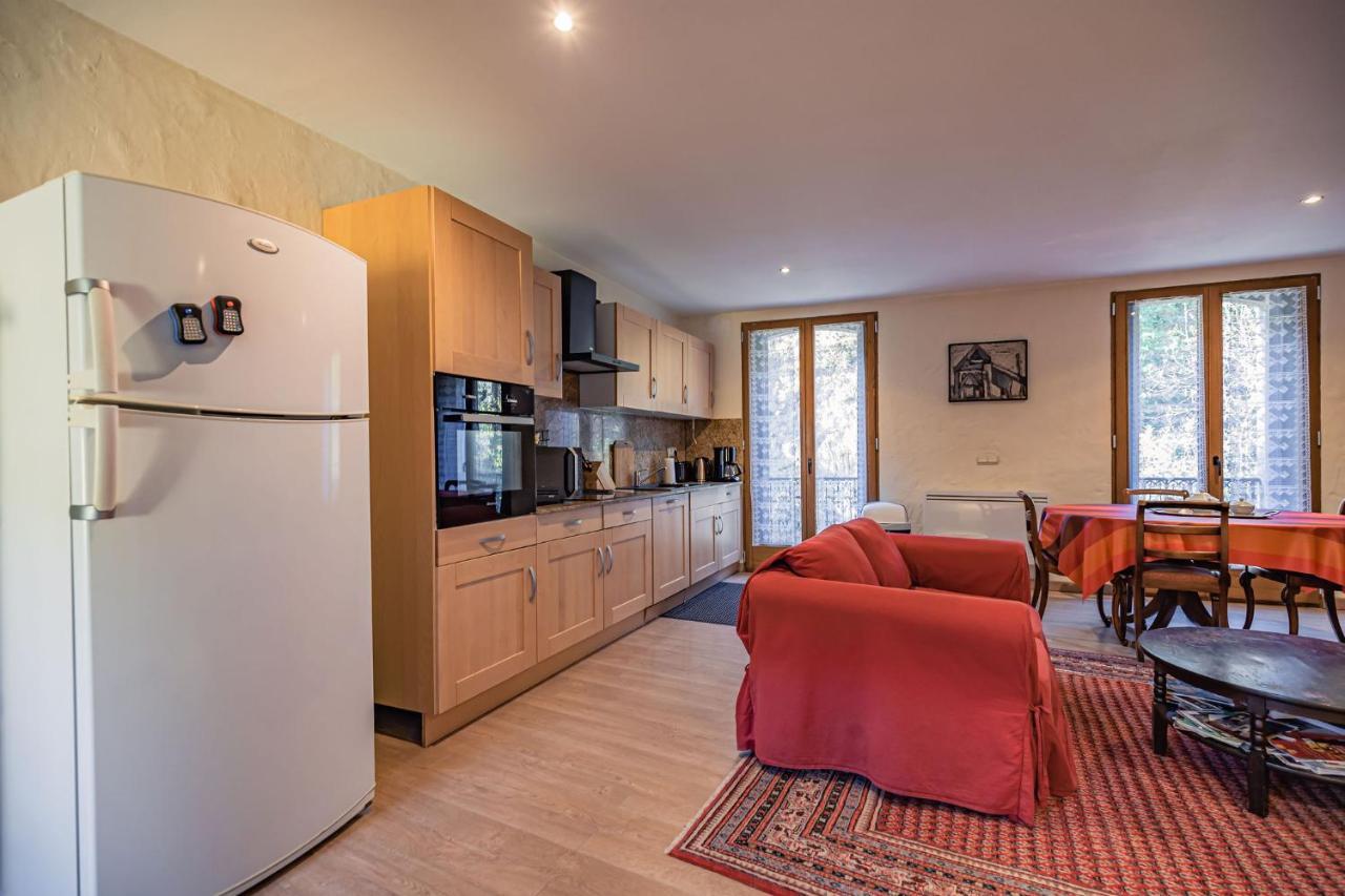 Sundrenched Relais De Poste In Serdinya Екстер'єр фото