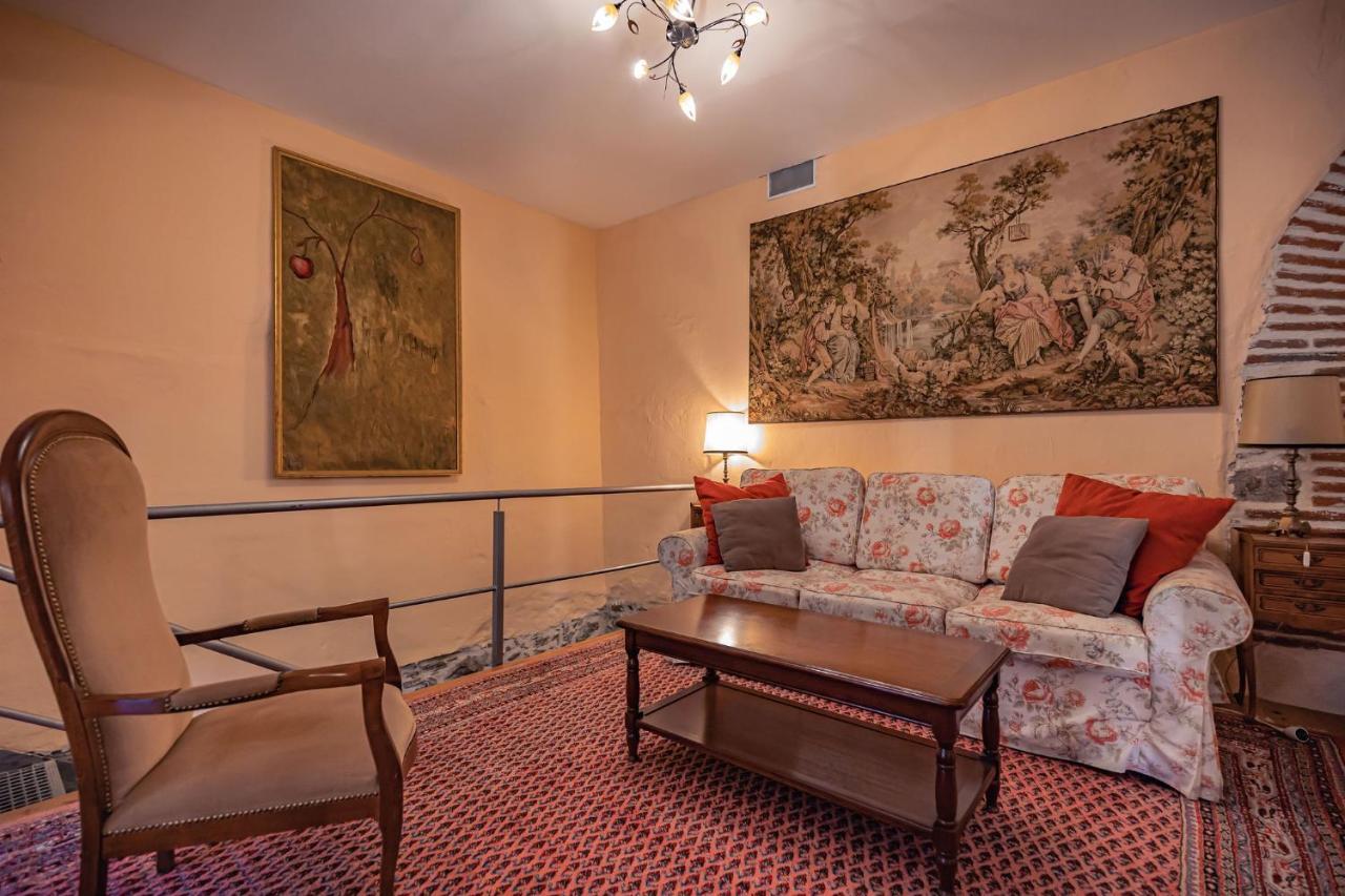 Sundrenched Relais De Poste In Serdinya Екстер'єр фото