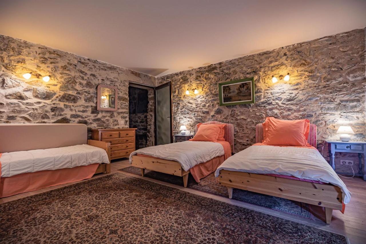 Sundrenched Relais De Poste In Serdinya Екстер'єр фото
