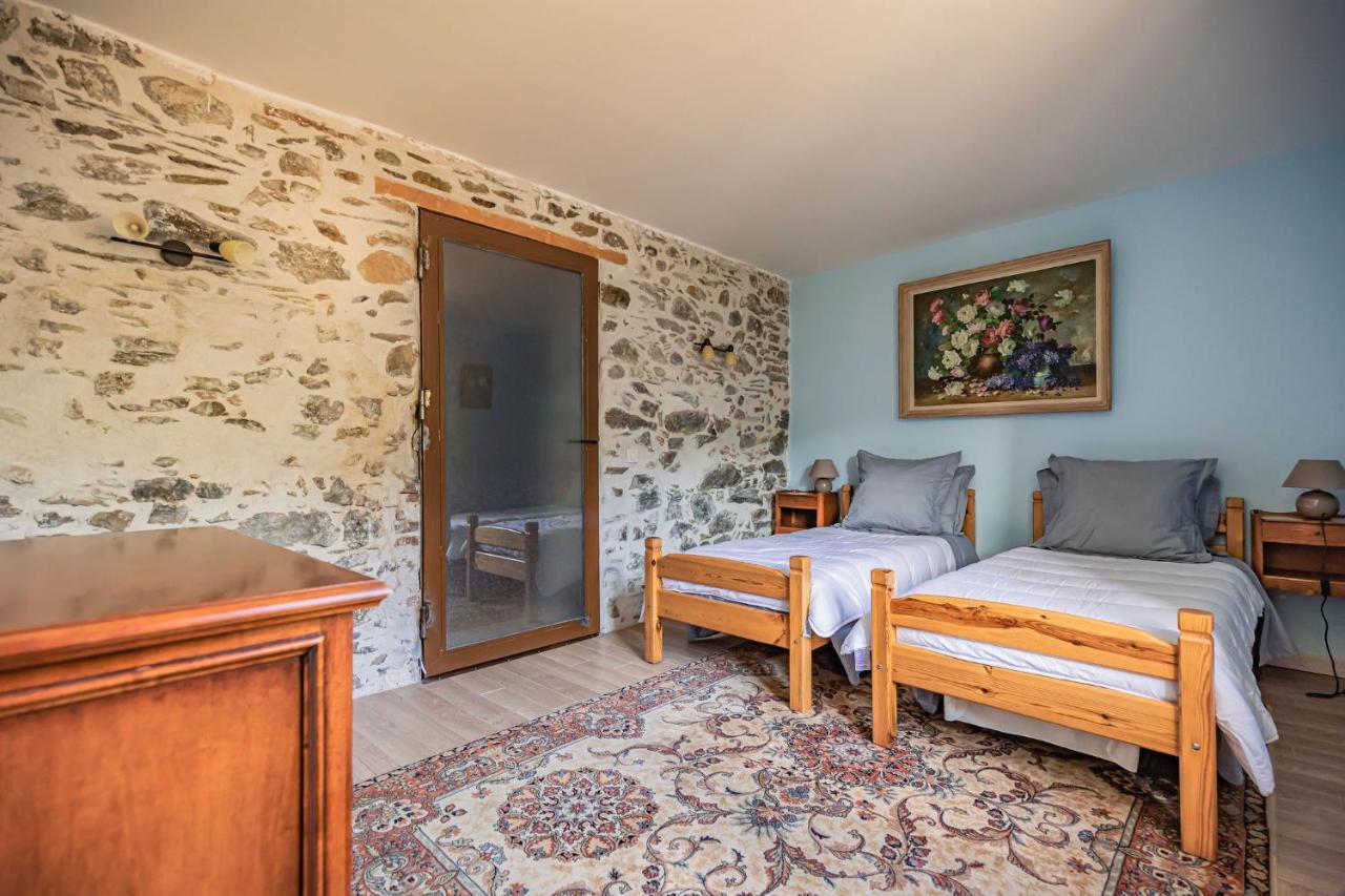 Sundrenched Relais De Poste In Serdinya Екстер'єр фото
