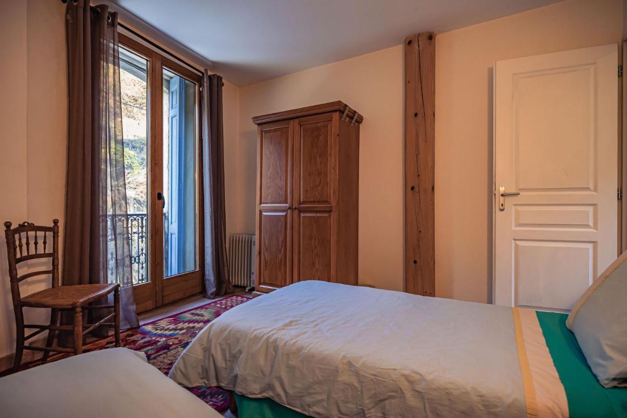 Sundrenched Relais De Poste In Serdinya Екстер'єр фото