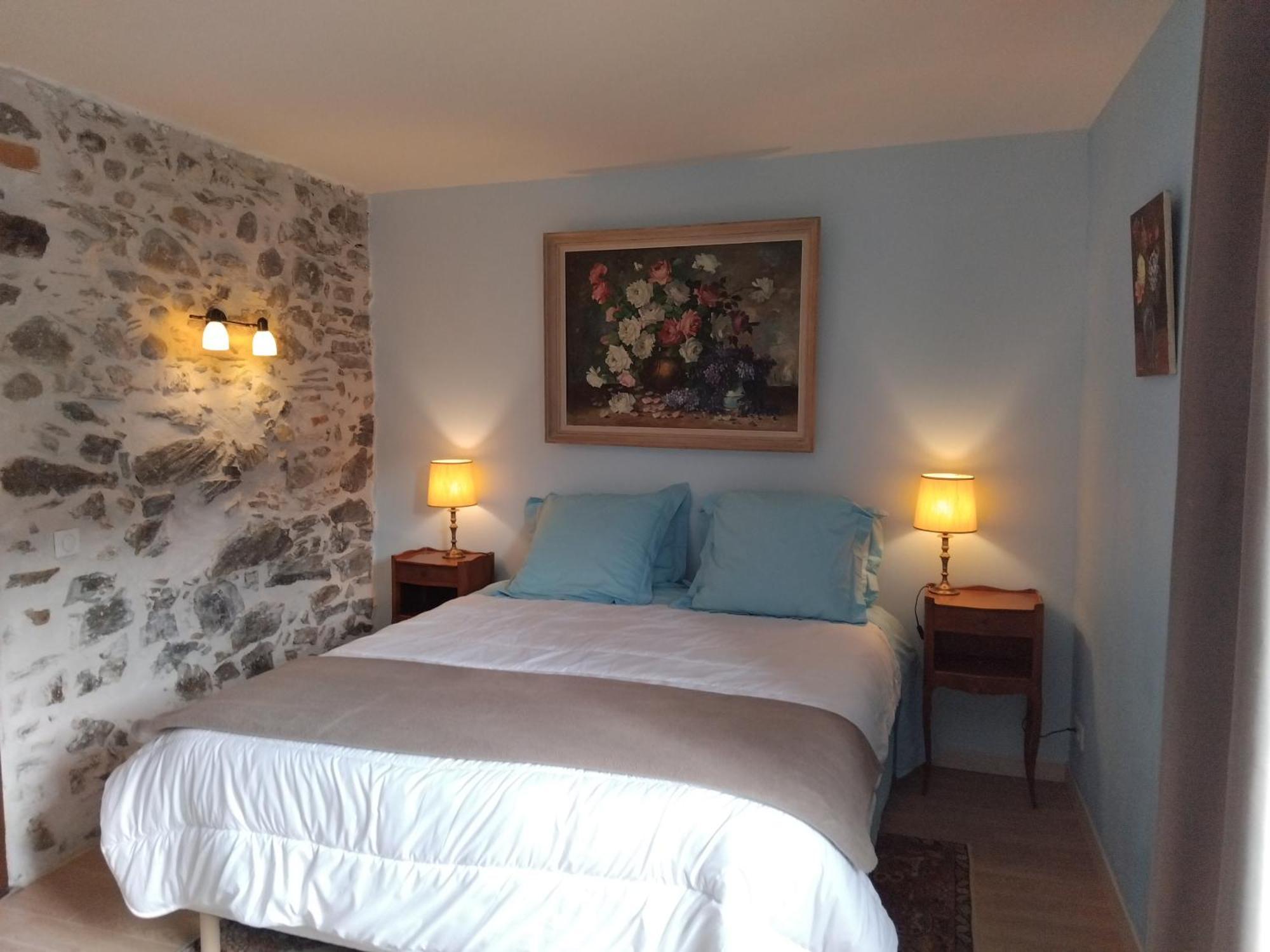 Sundrenched Relais De Poste In Serdinya Екстер'єр фото